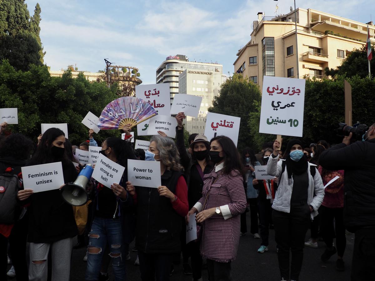 Manifestación feminista del 8 de marzo del 2021 en Beirut.