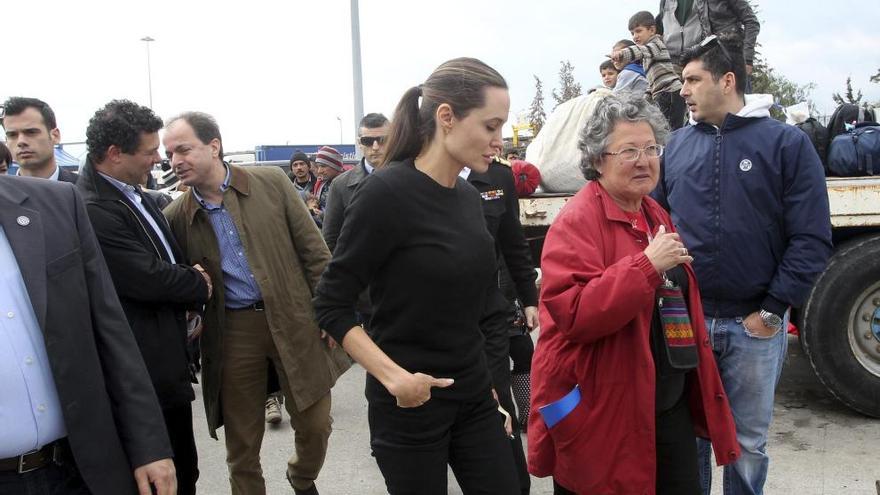 Angelina Jolie, con los refugiados en Grecia