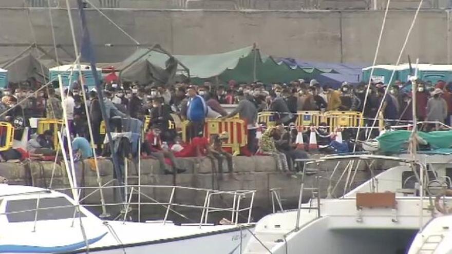 Defensa levanta un campamento militar para acoger a los migrantes que llegan a Canarias