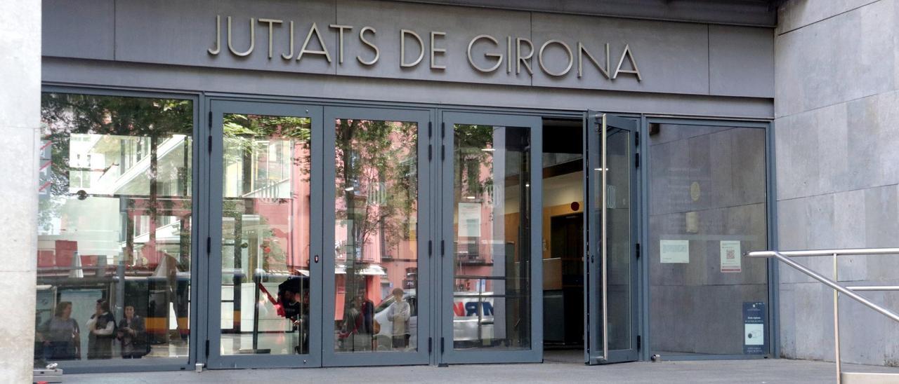 Façana dels Jutjats de Girona