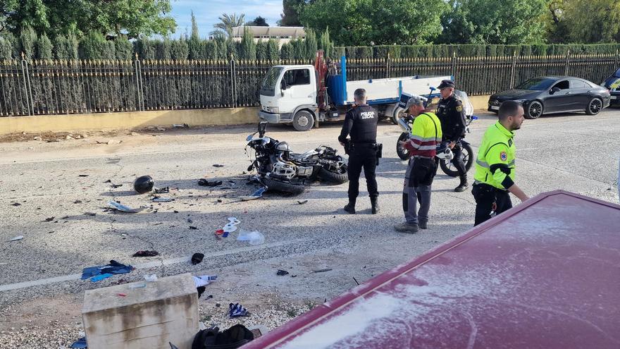 Un motorista herido en una colisión con un camión en Elche