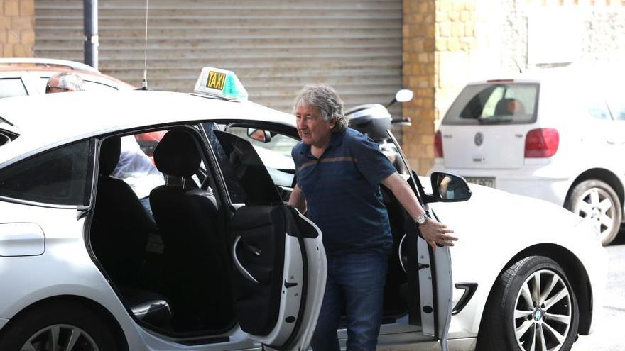 Amigos y familiares visitan a Ángel Nieto en sus horas más críticas