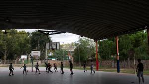 Patio de un instituto escuela, este curso.
