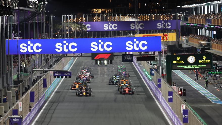 Verstappen, &#039;intocable&#039;, lidera otro doblete de Red Bull en Arabia, con Alonso en el top cinco