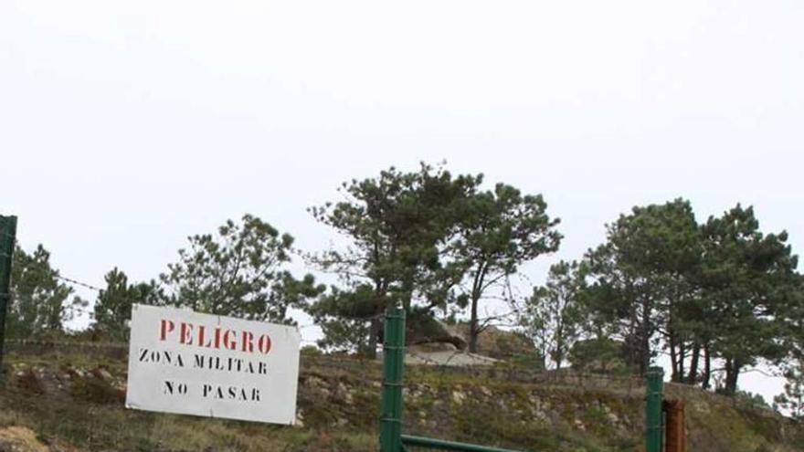 Destacamento militar de Pedras Negras, en O Grove. // Muñiz