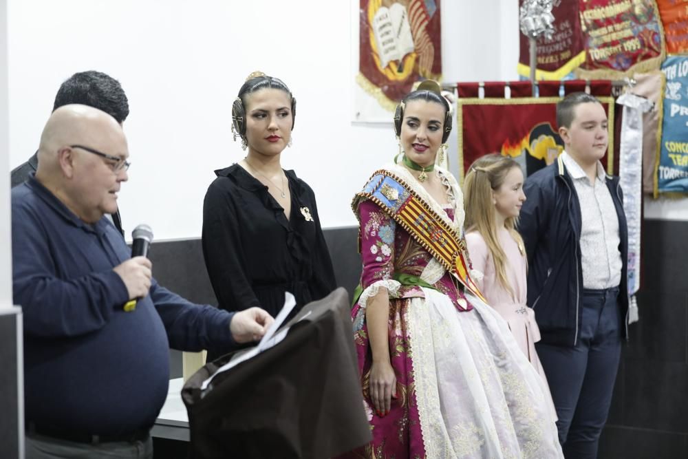 Premis Botafoc de la falla Cronista Vicent Beguer Esteve de Torrent en los que ha sido galardonada la edición de l'Horta de Levante EMV.