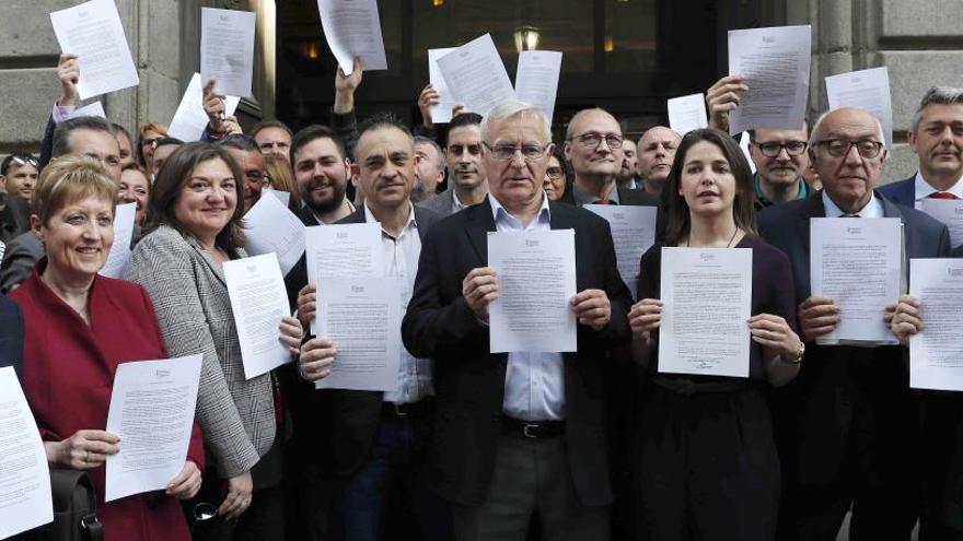 El alcalde de València junto a otros del área metropolitana en el Congreso