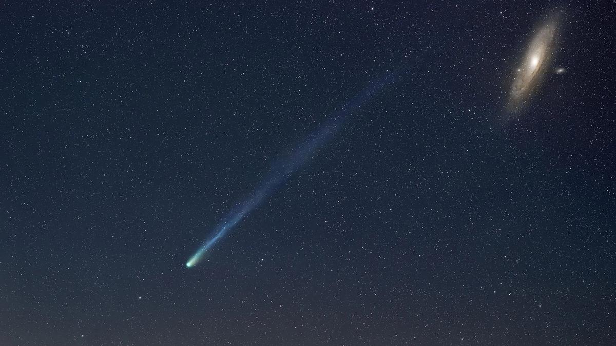 El cometa 'Diablo', con la galaxia de Andrómeda a la derecha, días pasados