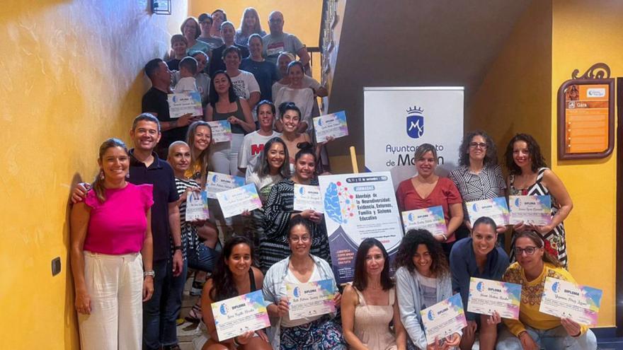 Profesionales y familias partícipes en las jornadas de neurodiversidad, celebradas este fin de semana en Mogán.