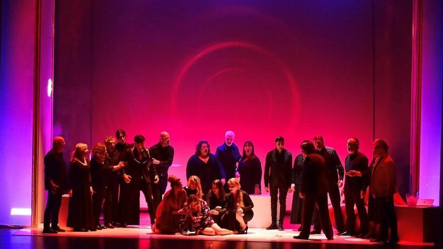 La Compañía Lírica Alicantina presenta &quot;La Traviata&quot; en el Teatro Principal