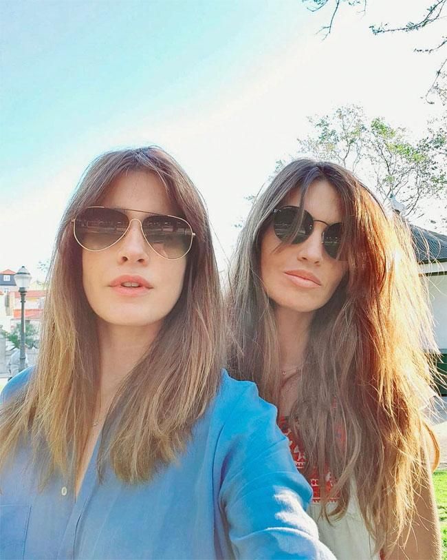 El 'selfie' de Isabel Jiménez y Sara Carbonero en Porto