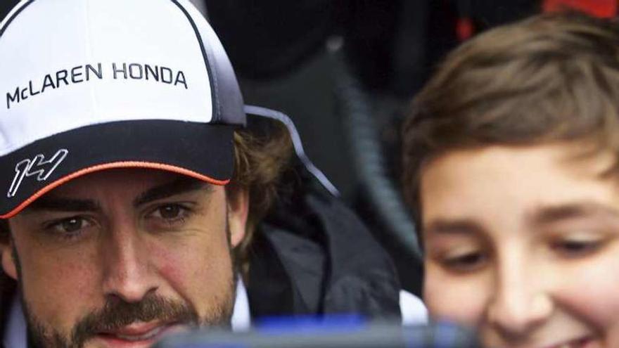 Fernando Alonso tras los entrenamientos del Gran Premio de Canadá.