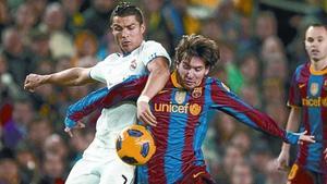 Ronaldo y Messi, en el partido del 29 de noviembre del Camp Nou en el que el Barça ganó al Madrid por 5-0.