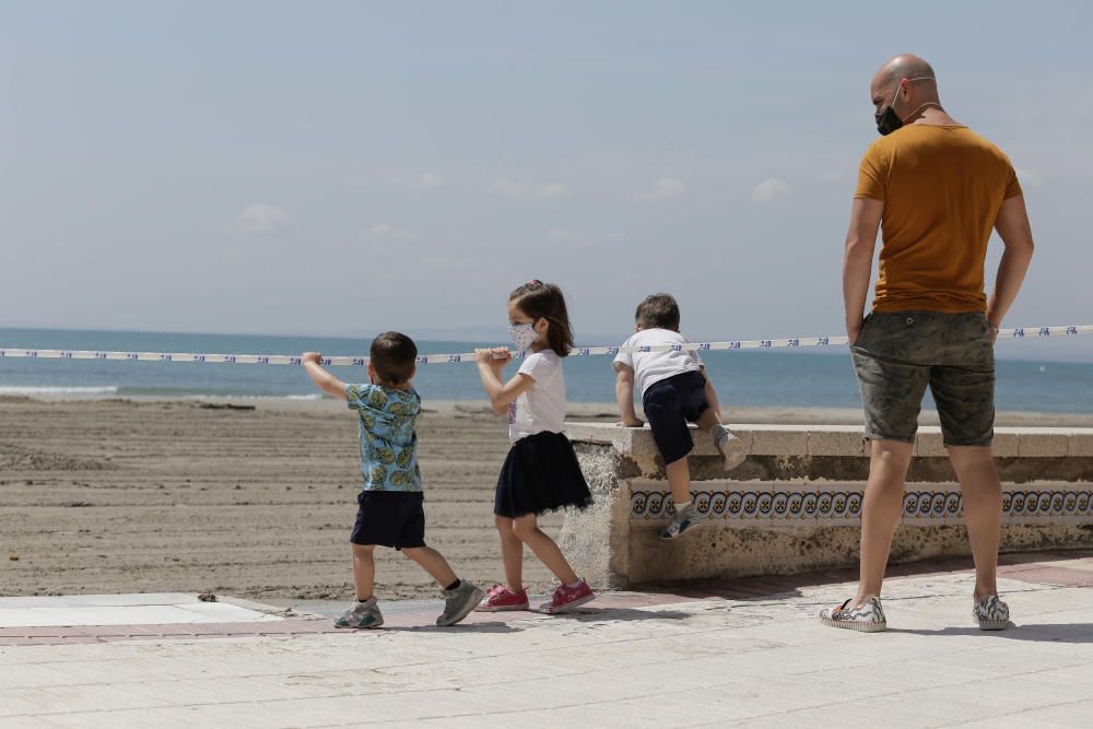 Los niños de Santa Pola toman las calles