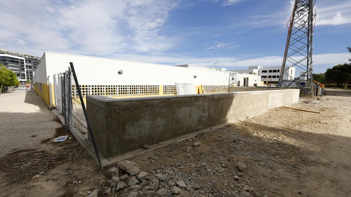 El colegio María Zambrano, afectado por la tormenta del 6 de agosto.