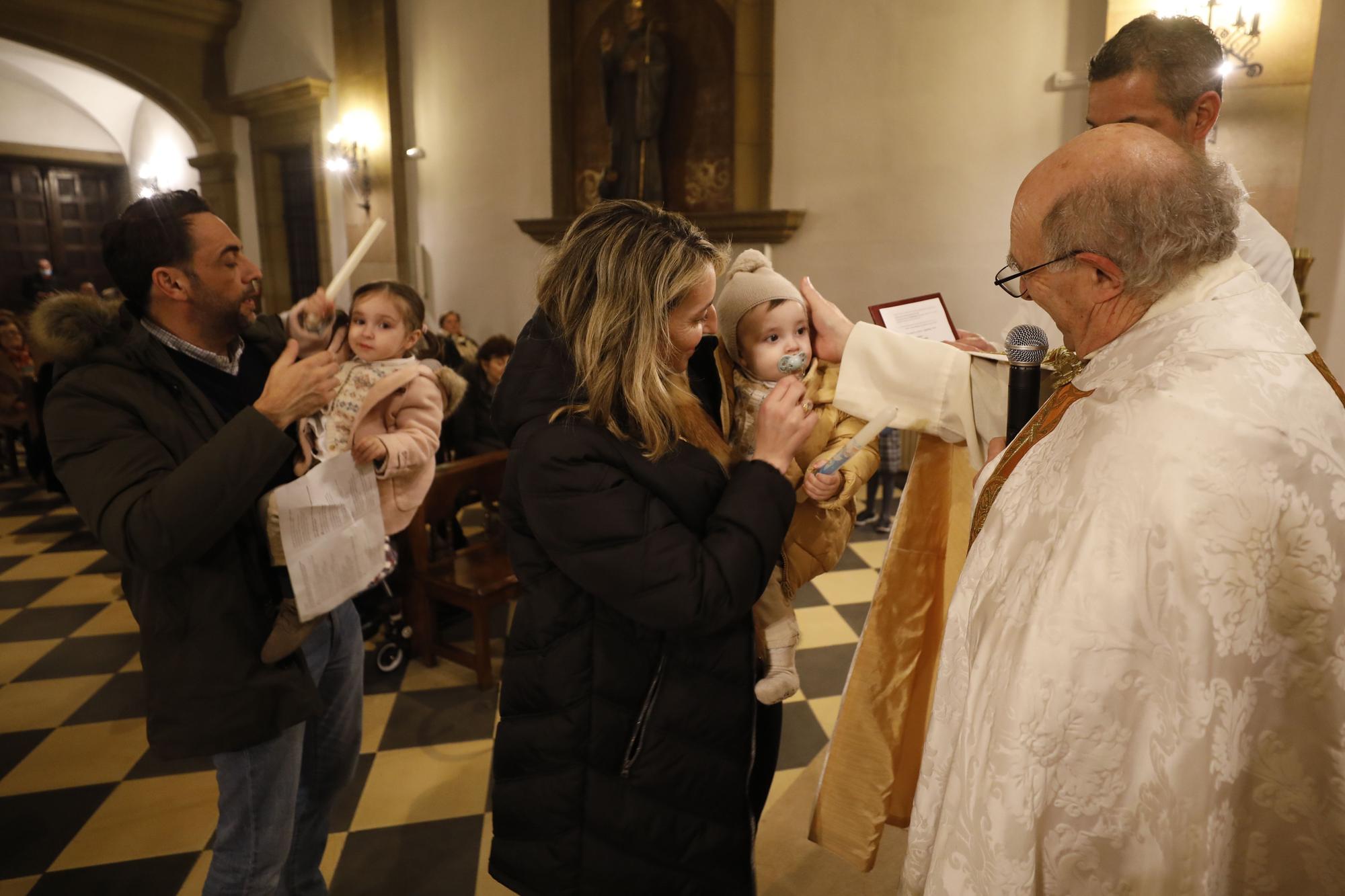 Las Pelayas celebran la Candelaria con la presentación de 16 niños