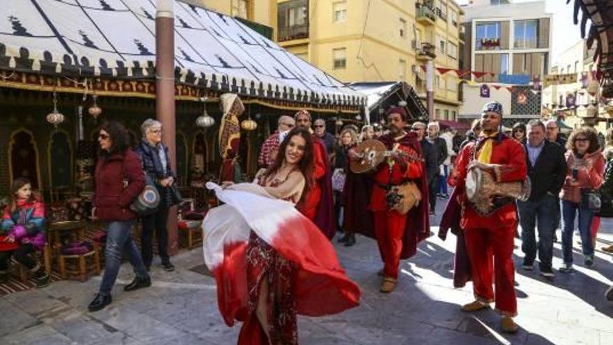 Una denuncia obliga a Festividades a investigar si se incumplió el contrato del Mercado Medieval