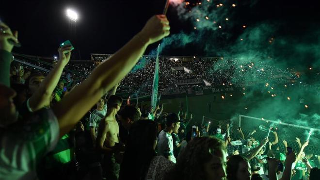 Chapecó homenajeó a los suyos con el corazón roto