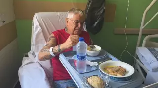 Cae parte del techo de escayola sobre la cama de un paciente del Hospital de Alicante