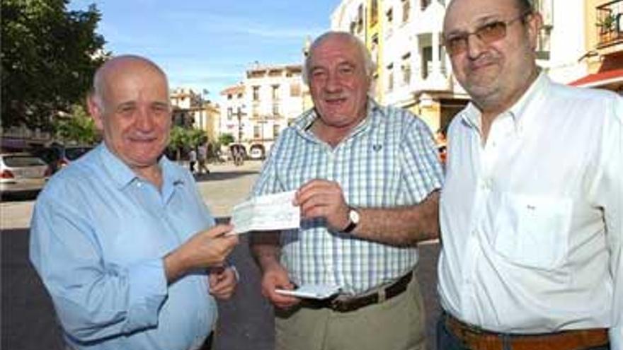 El Hogar de Nazaret recibe unos 300 euros de un concierto benéfico