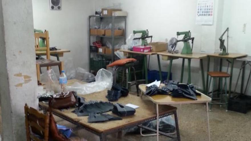 Desmantelados 44 talleres clandestinos de calzado y textil en la provincia