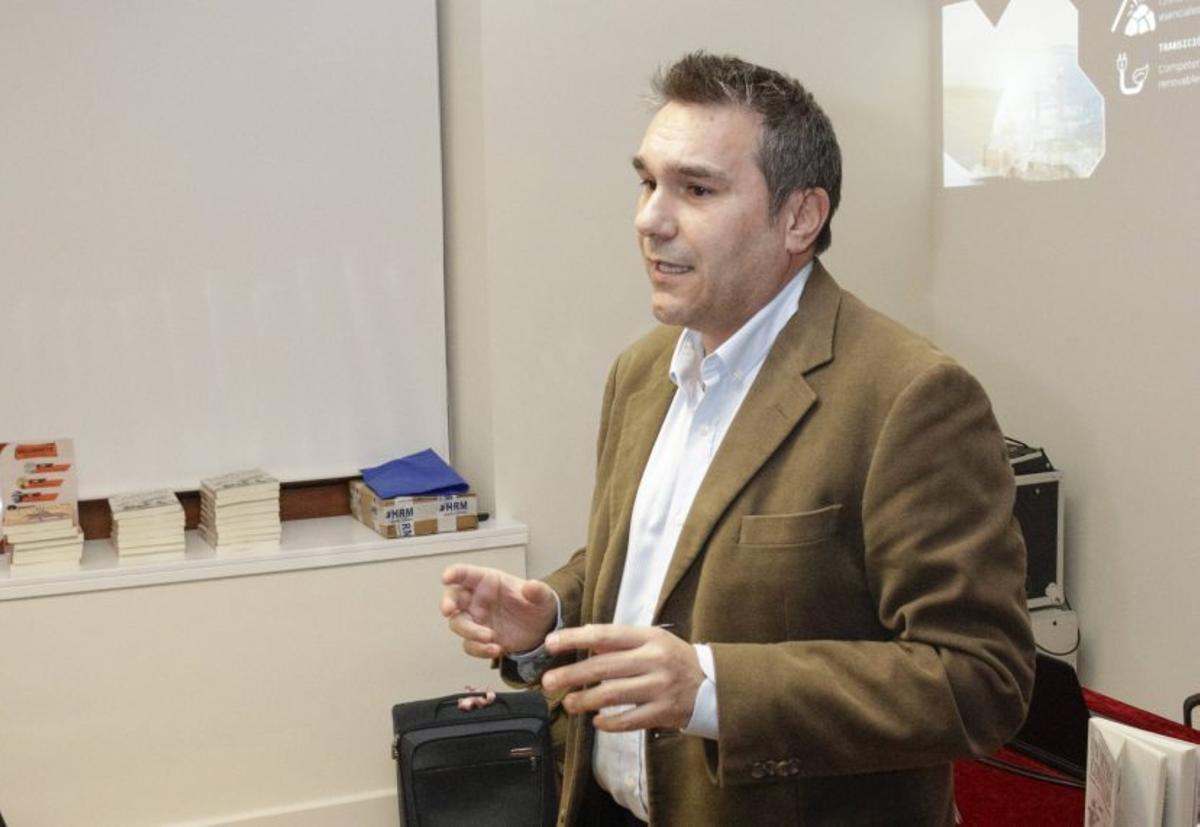Acto en la Escuela de Comercio