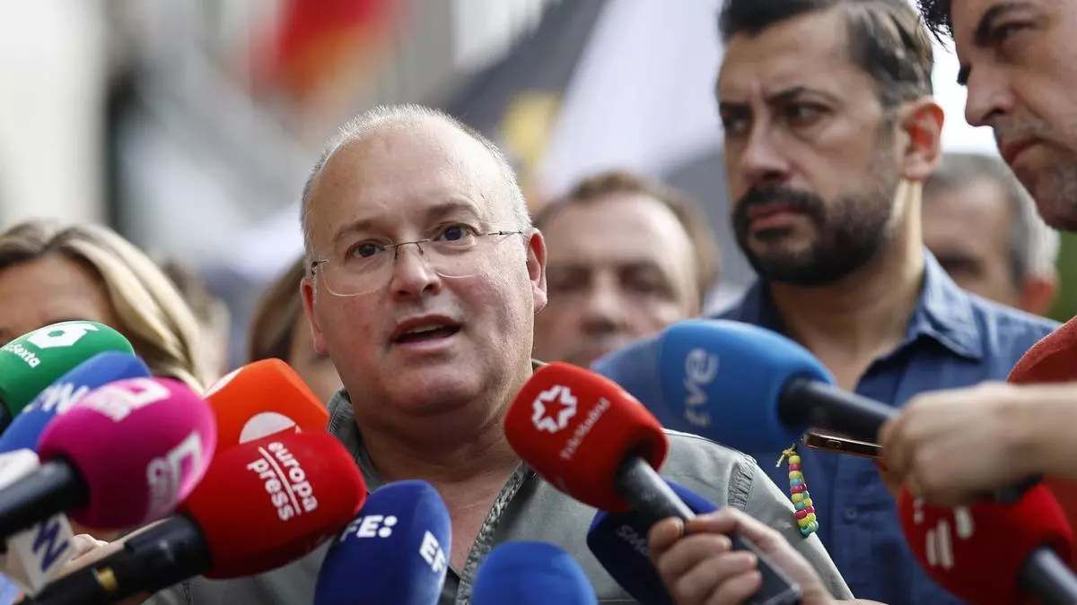 Miguel Tellado: "Hay que echar al Gobierno y a los invasores"