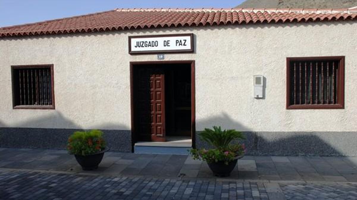 Fachada del juzgado de paz de Santiago del Teide.