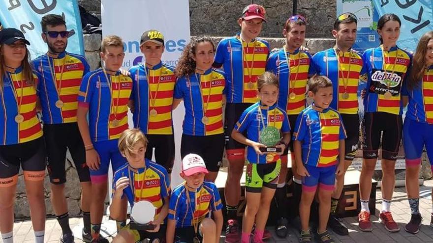 Los campeontes autonómicos de BTT-XCO