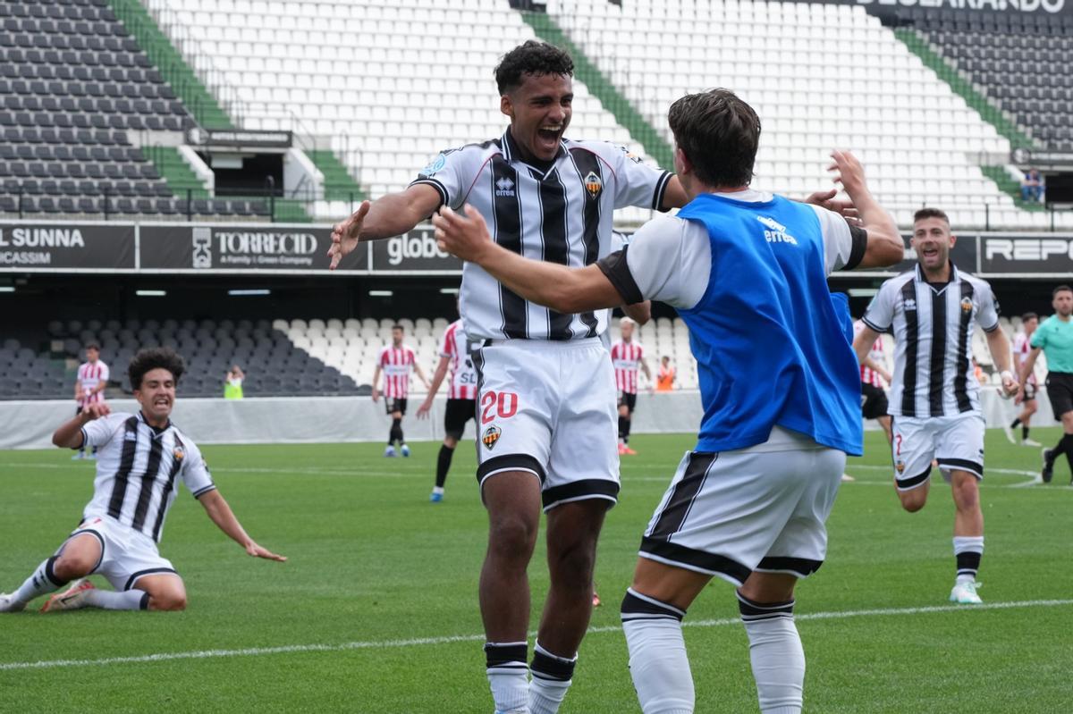 Charbel firmó el empate (2-2) en el minuto 68, pero luego llegó la reacción visitante.