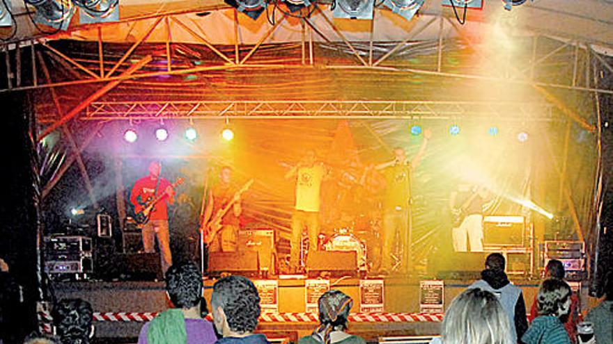 Imagen de uno de los conciertos en el local de Reboredo.  // G. Núñez