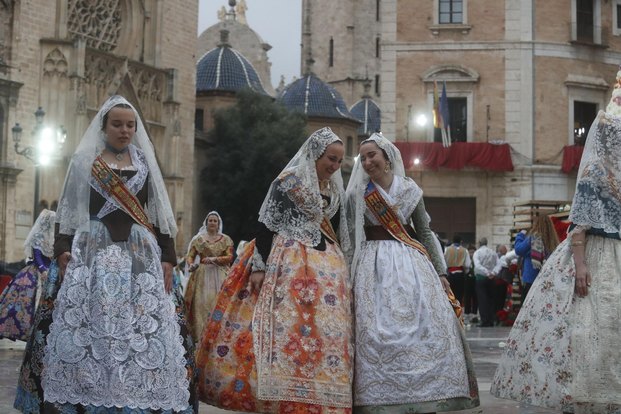 Búscate en el segundo día de ofrenda por la calle de la Paz (entre las 18:00 a las 19:00 horas)