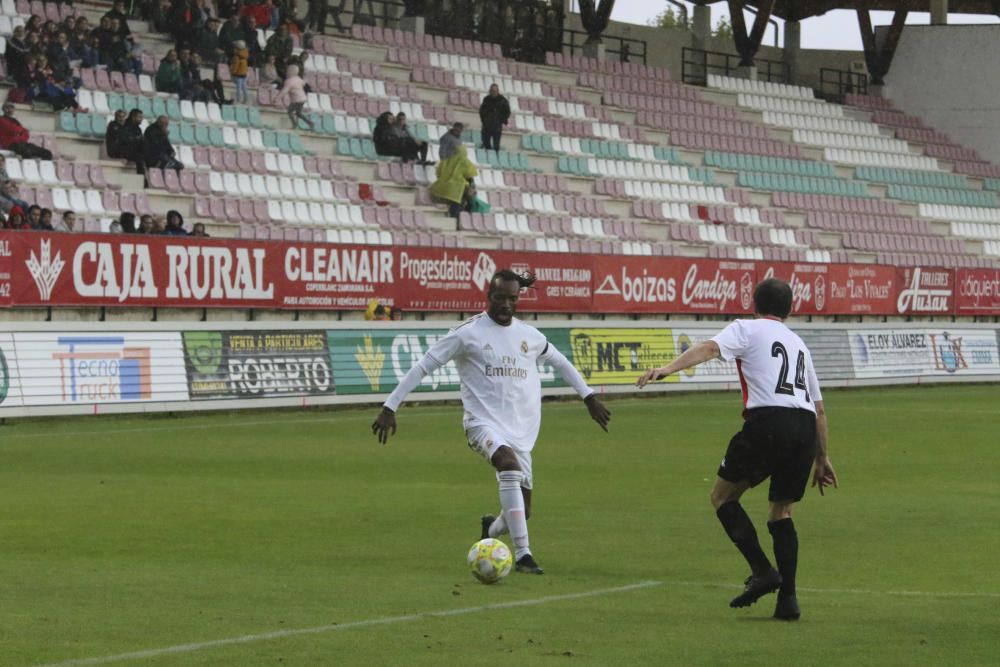 El partido del Real Madrid- Zamora CF de veteranos, en imágenes