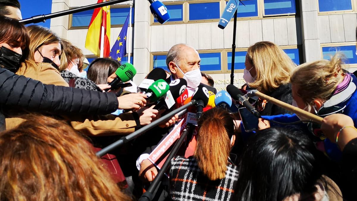 Carlos San Juan arranca un compromiso a la ministra de Economía Nadia Calviño