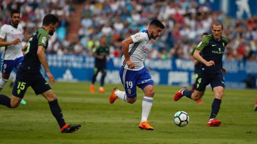 El Real Zaragoza se deja la piel del alma para quedarse a un paso del &#039;playoff&#039;