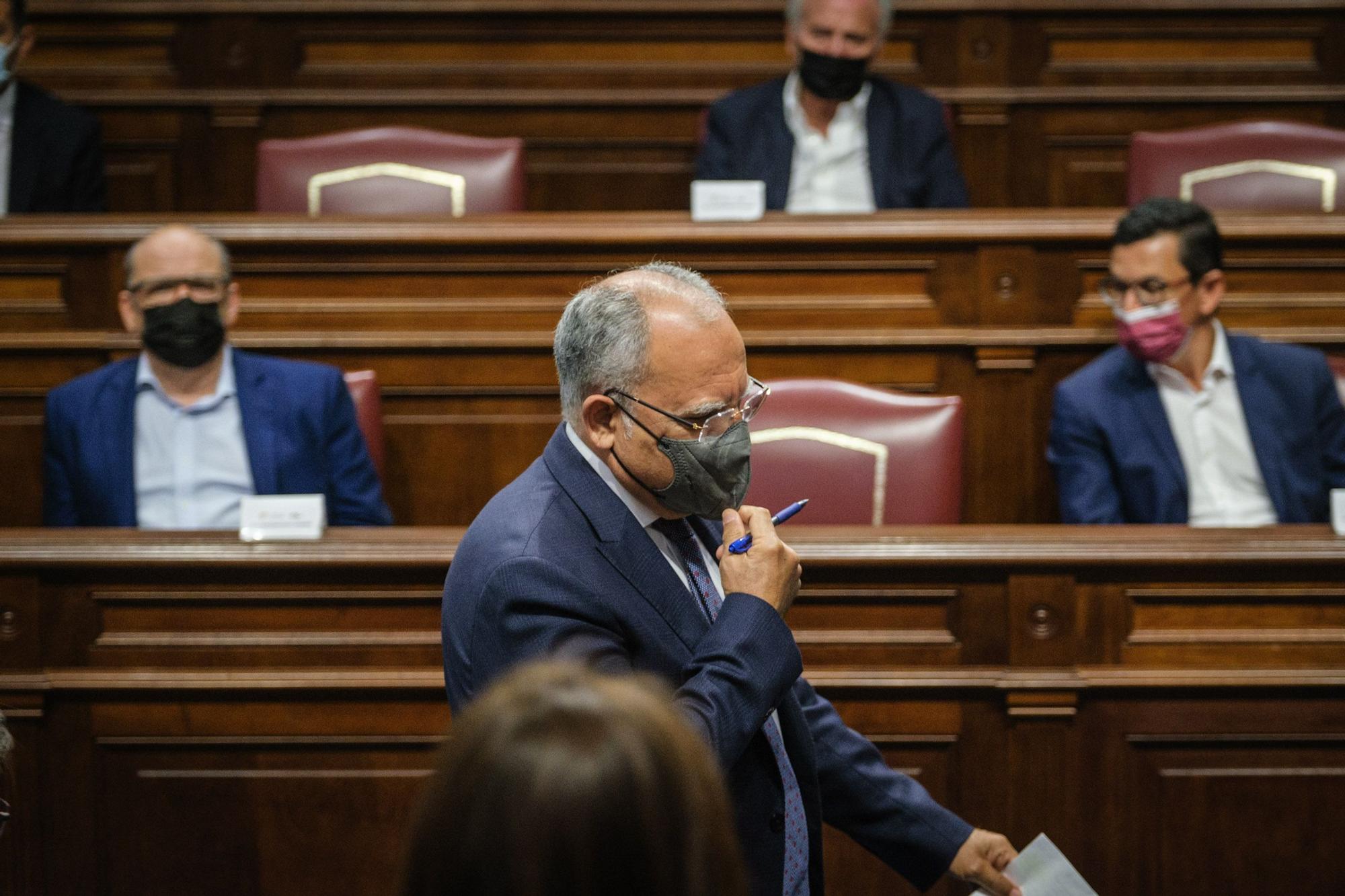 Pleno Extraordinario del Parlamento de Canarias