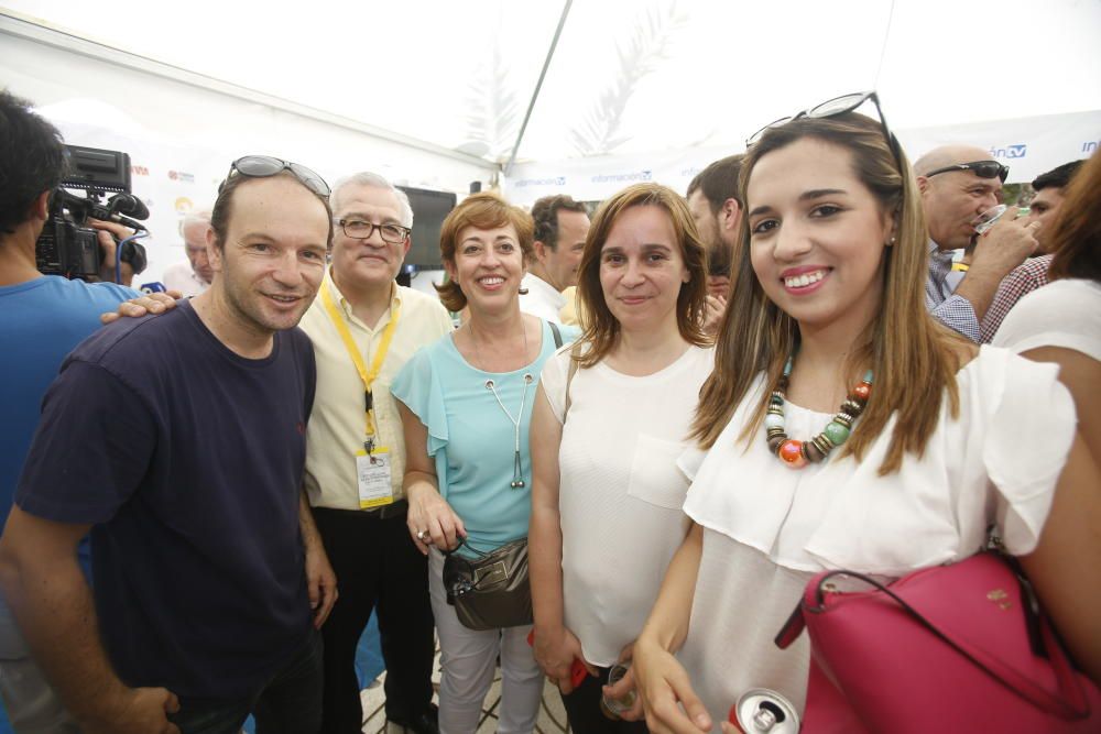 El periodista de INFORMACIÓN, Alejandro Fernández, el diputado de Cultura, César Augusto Asencio, la edil de Xixona María Teresa Carbonell y la alcaldesa de Xixona, Isabel López, y la también edil María Núnez