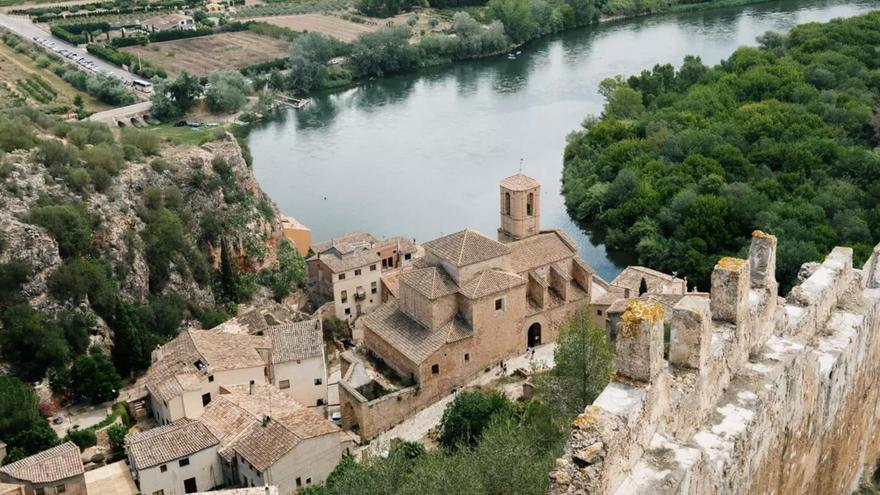 El desconocido pueblo medieval de España que lo tiene todo para hacer una escapada en otoño: se parece a la Toscana