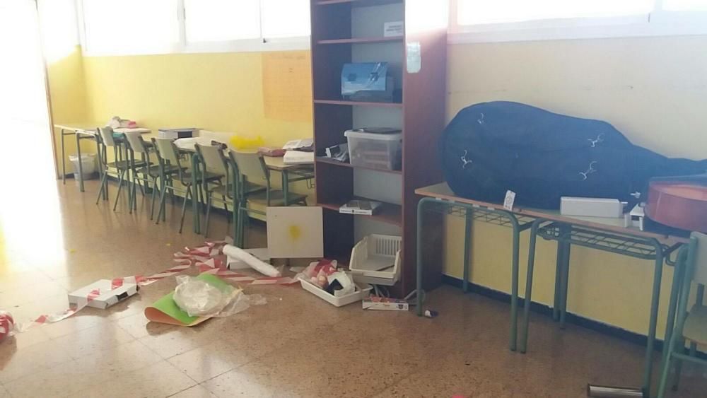 Roban instrumentos musicales en un colegio de San José