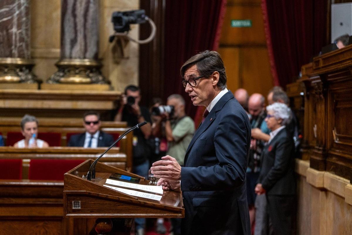 Pleno en el Parlament para la investidura de Salvador Illa