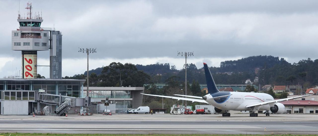 Boeing 787 de Enrique Piñeyro que visitó la ciudad en marzo de 2022.