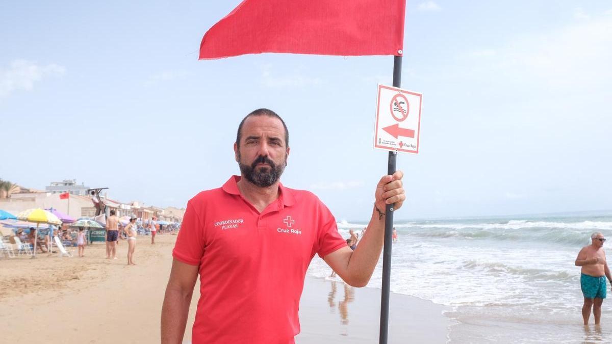 José Ljuis Hernández Oliva, coordinador del servicio de Salvamento de Cruz Roja en Guardamar del Segura