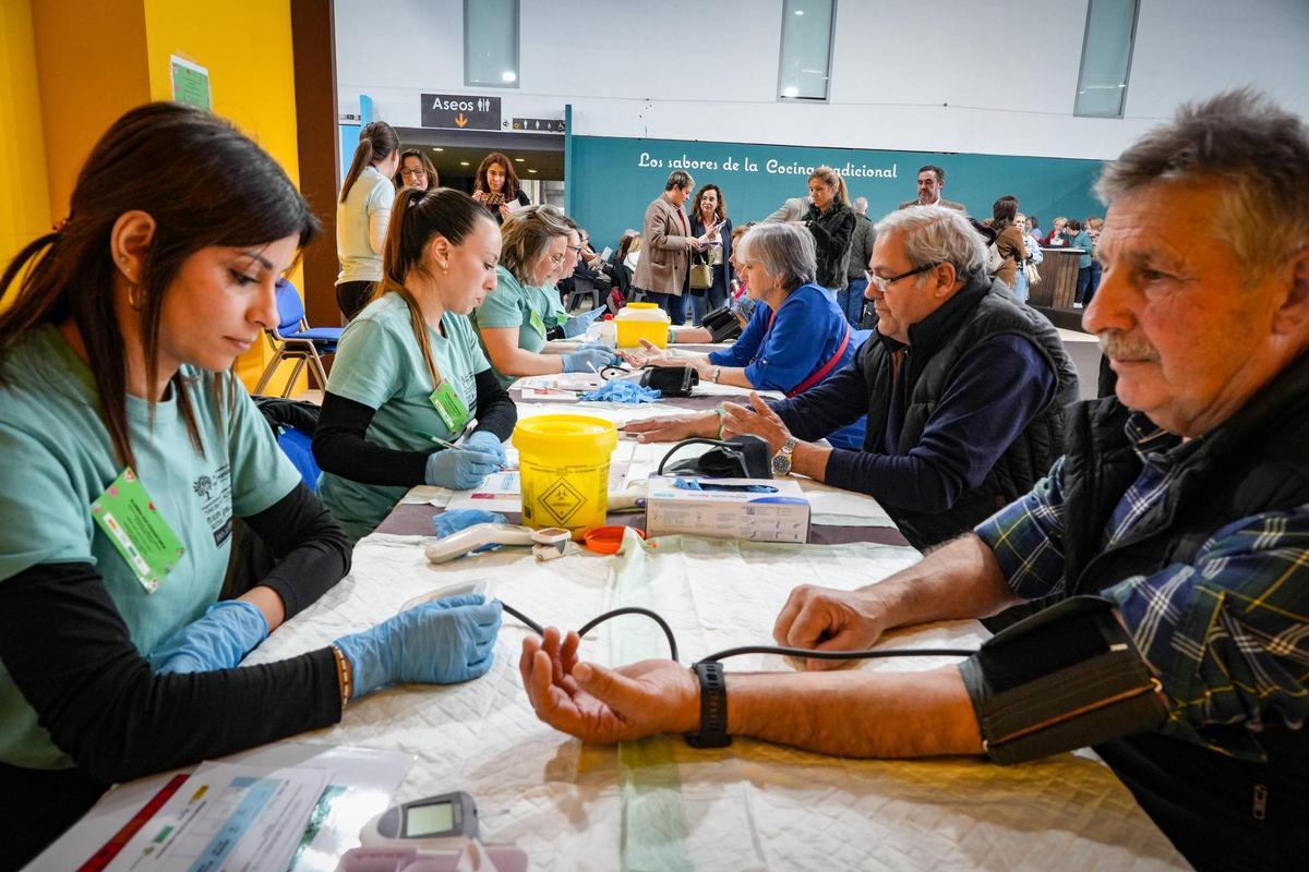Fotogalería | Arranca el primer día de la Feria de los Mayores en Badajoz