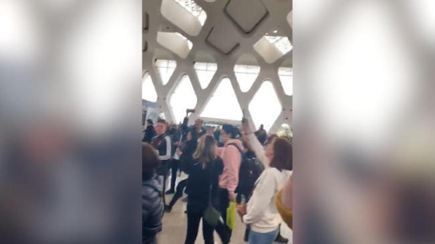 Así fue el caos en el aeropuerto de Marrakech tras las suspensión de los vuelos a Europa