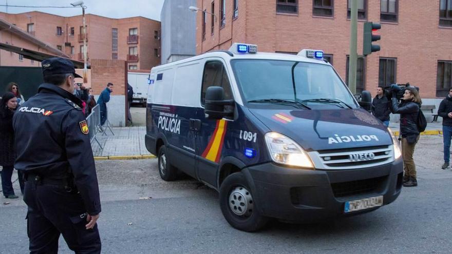 A prisión &quot;la manada&quot; de la Arandina que violó a una joven de 15 años