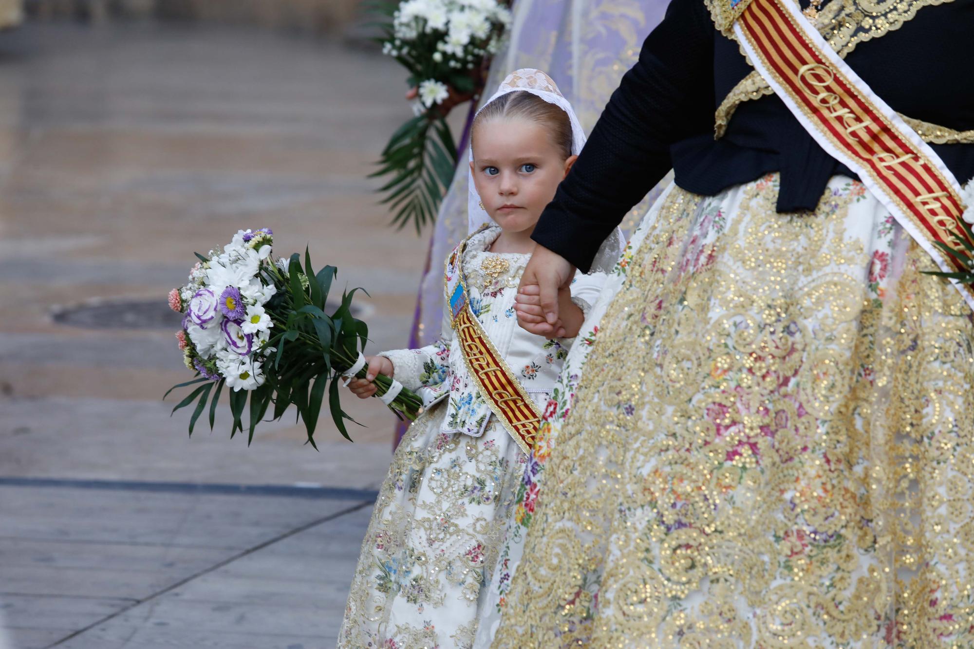 Búscate en el segundo día de Ofrenda por la calle del Mar (entre las 18.00 y las 19.00 horas).