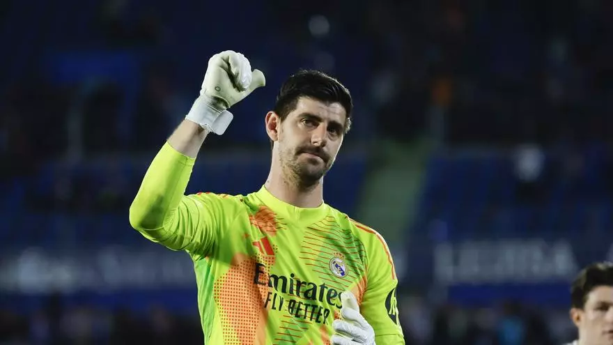 Courtois: "Todos saben que me gustar赤a quedarme aqu赤 y ojal芍 retirarme"