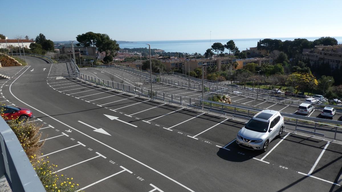 El párquing municipal Torroja, casi vacío por la tarifa.