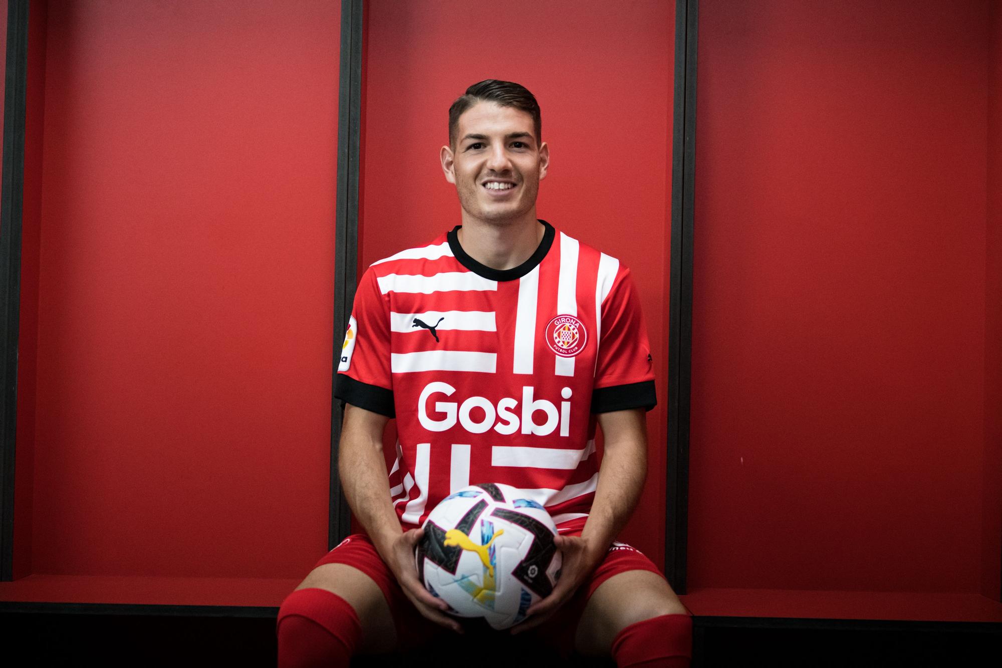 El Girona presenta a Toni Villa i Manu Vallejo