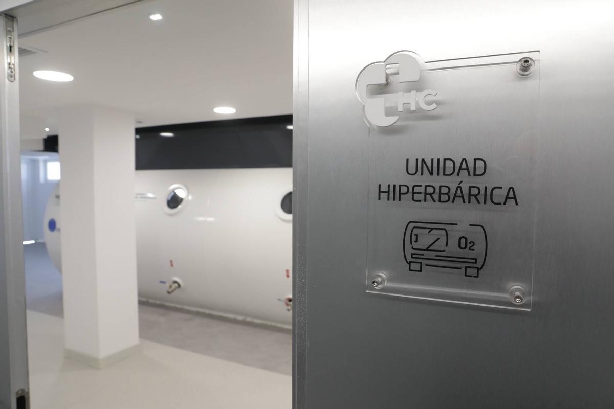 En imágenes: Así es la primera cámara hiperbárica de la sanidad asturiana En imágenes: Así es la primera cámara hiperbárica de la sanidad asturiana